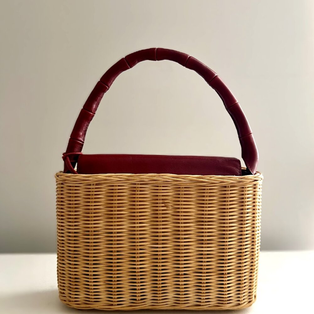 Chic Straw & Red Leather Monsac Hand Bag With Detachable Shoulder Strap